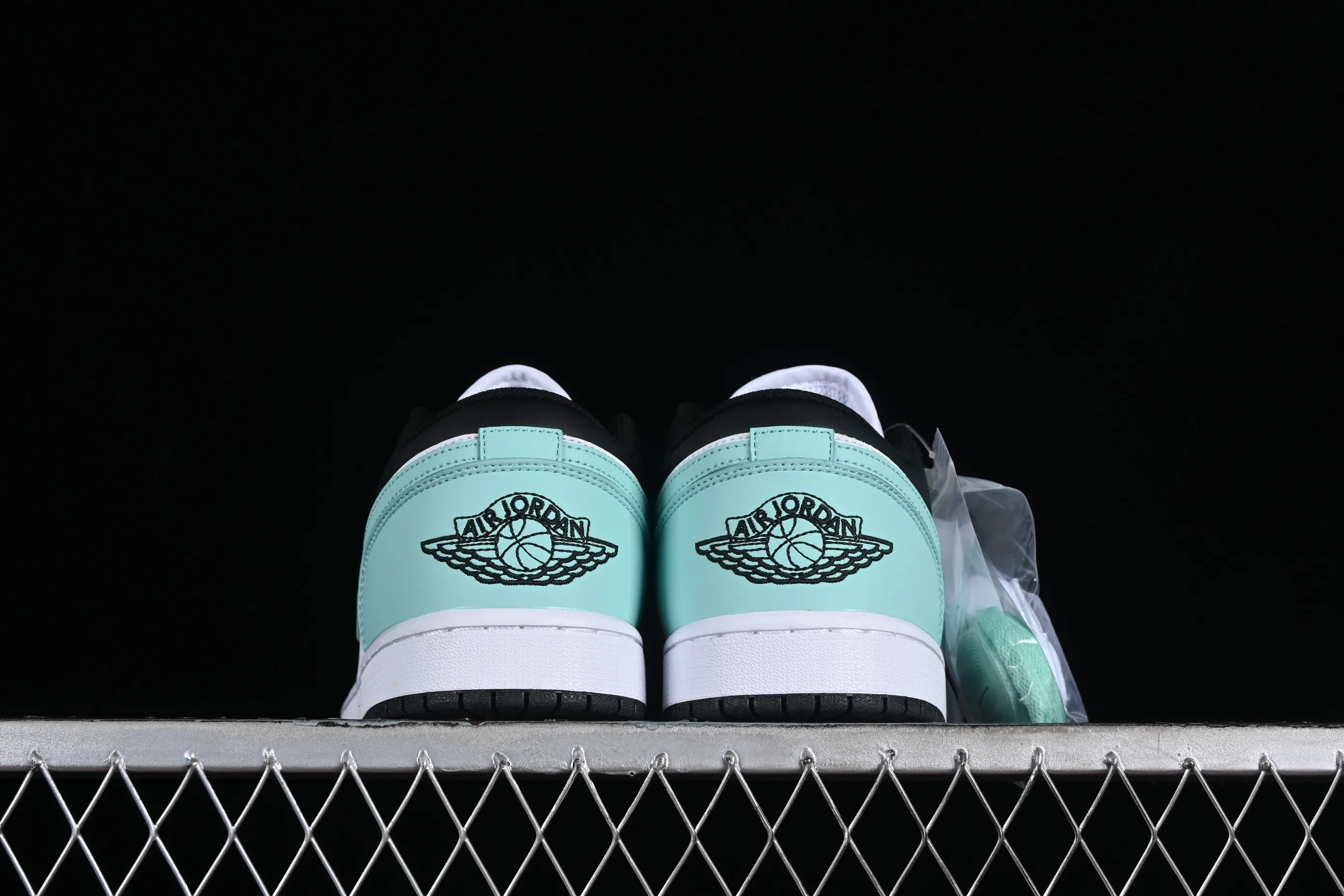 All categories Air Jordan Jordan series basketball shoes Air Jordan 1 Low Air Jordan 1 Low AJ1 Joe 1 mint black green low-top cultural basketball shoes 553558-131